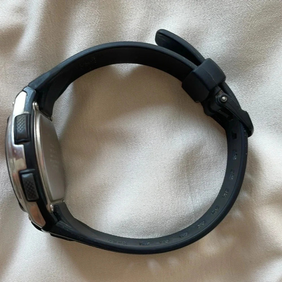 Casio  Watch - Picture 4 of 10